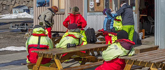 Mountain rescue at a break.